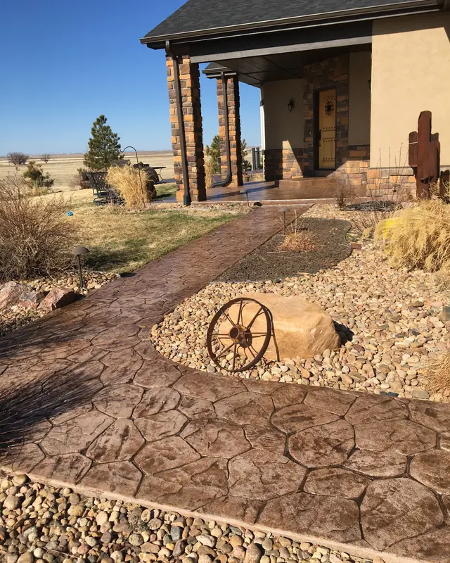 Flagstone-stamped front walk