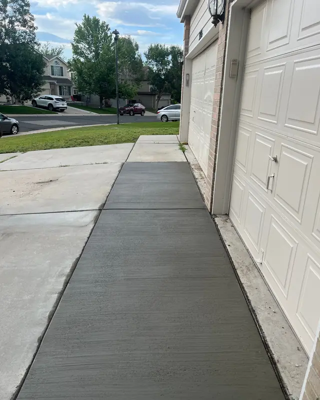 Walk along the garage